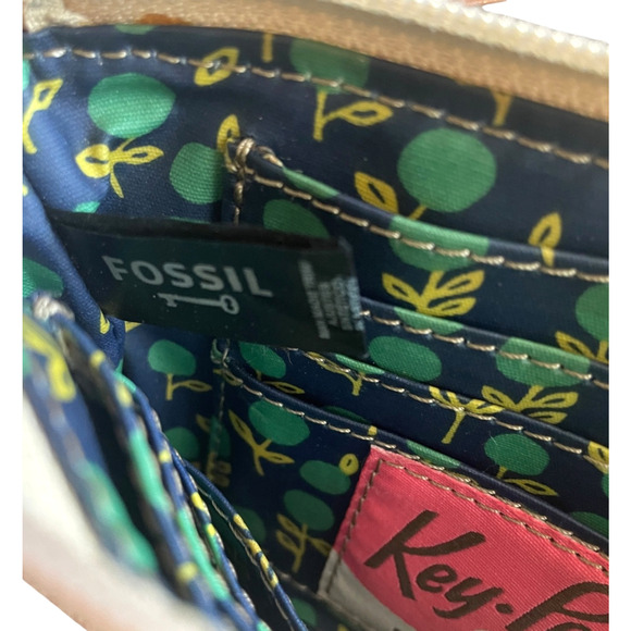 FOSSIL Key-Per Women's Small Floral Canvas Zip-Around Wristlet Wallet Keychain - Picture 7 of 7